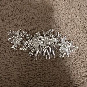 Elegant Floral Bride Wedding Hair Comb